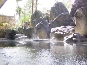 Open-air bath